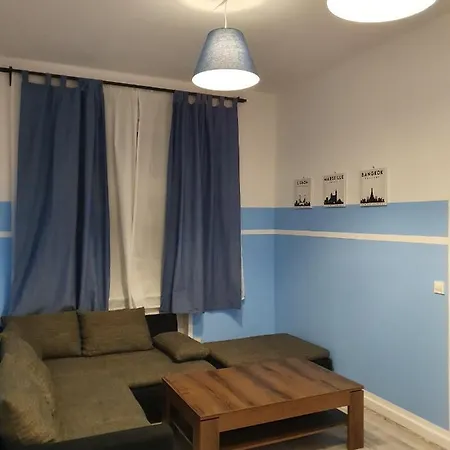 Lichtenberger For 6 People * Berlino