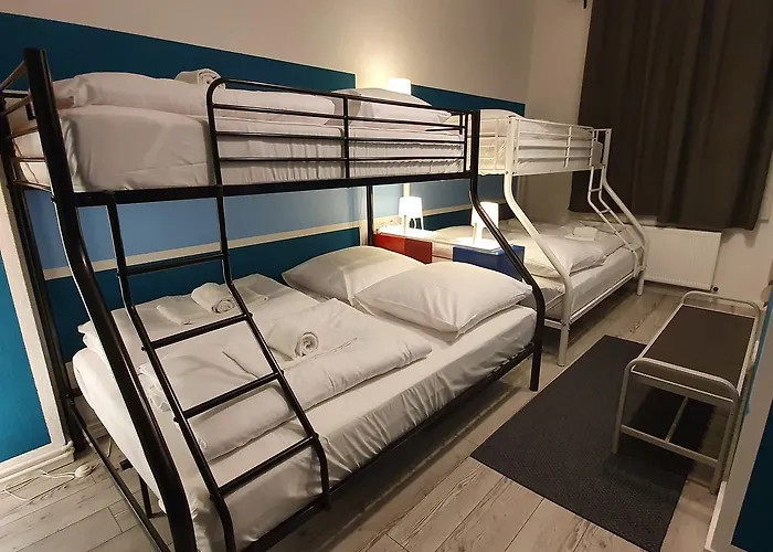 Lichtenberger For 6 People * Berlín