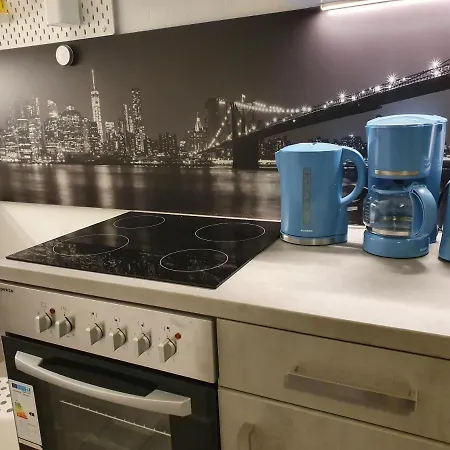 Lichtenberger For 6 People ベルリン